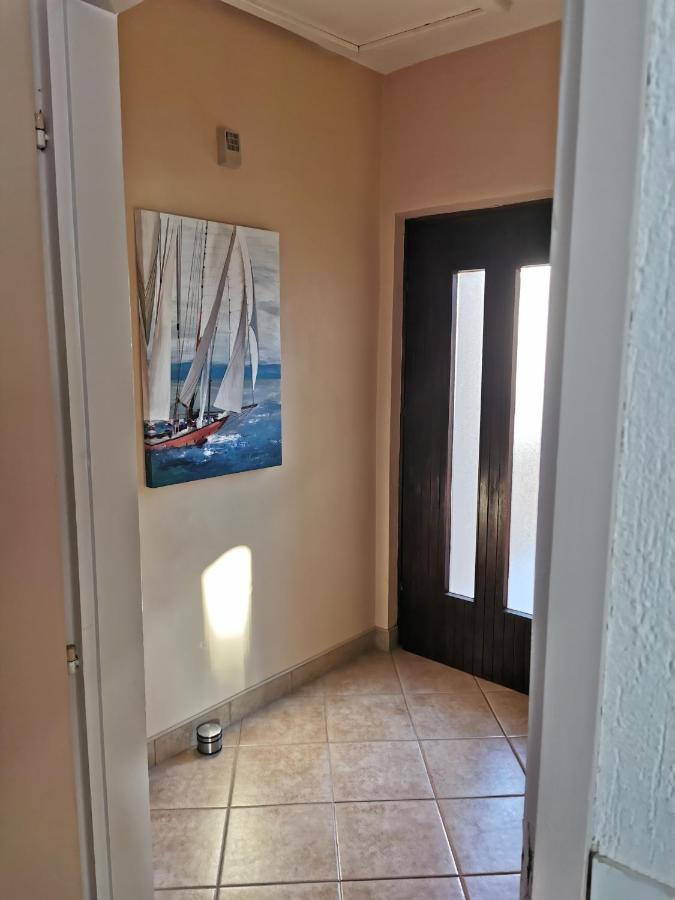 Near By Everything Vodice Buitenkant foto